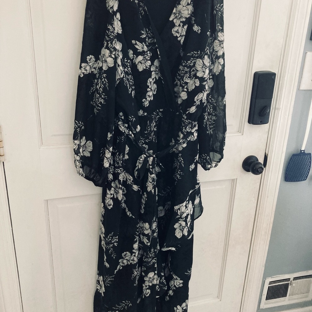 Plus size floral chiffon maxi dress
